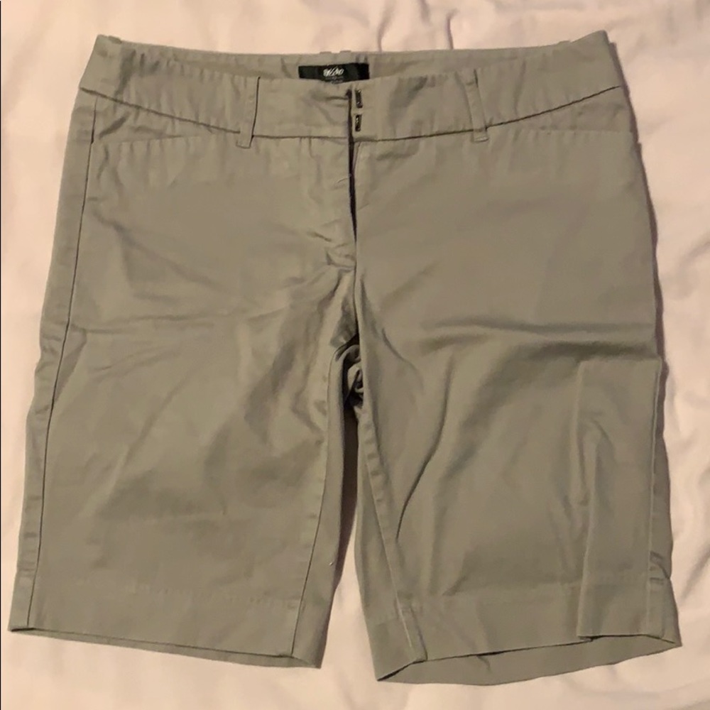 Women’s Khaki shorts